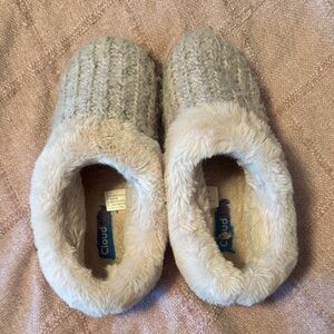 Women's Cozy Cream Slippers